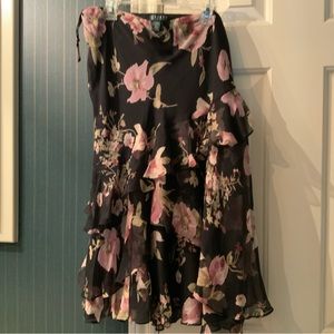 Size Medium Ralph Lauren skirt with lots of sassiness with class!